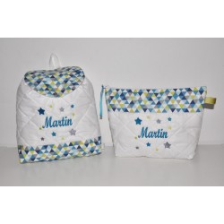Box cadeau graphique:Trousse de toilette enfant ou adulte ou bébé ou ado étoiles brodéés personnalisées avec sac à  dos