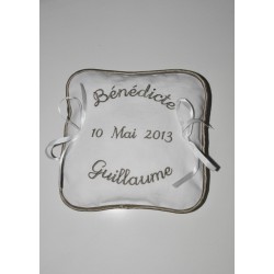 Porte-alliances coussin de mariage personnalisé brodé 2